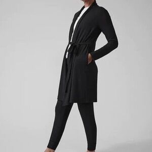 ATHLETA S Wind Down Sleep Robe Black Waffle Pockets Oversized Tie